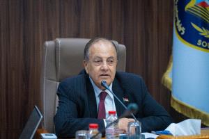 كنت اسمع دائما باسم علي عنتر وانا طفلا فاصبحت لدي  والرغبة بالمعرفة من هو علي عنتر