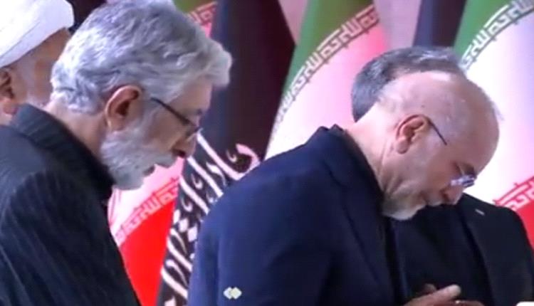 قاليباف يبكي بحرقة خلال توديعه المرشد الراحل علي خامنئي