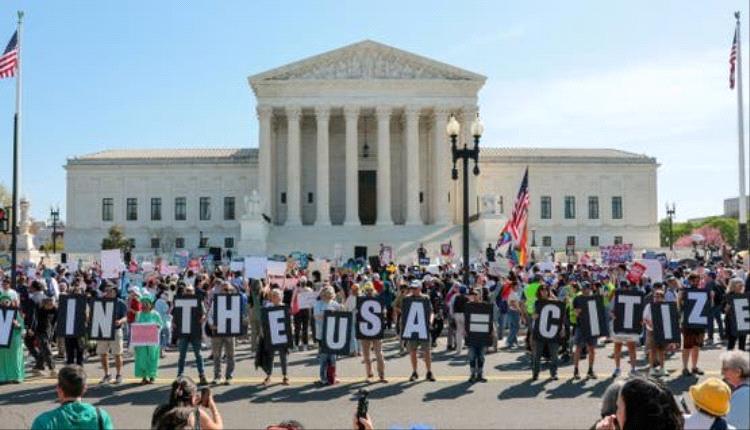 ترامب يطالب المحكمة العليا بإعادة النظر في قضية حق المواطنة بالولادة