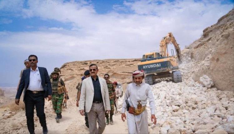 بن الوزير يشدد على تسريع إنجاز مشروع عقبة خفعة وفق المواصفات الفنية
