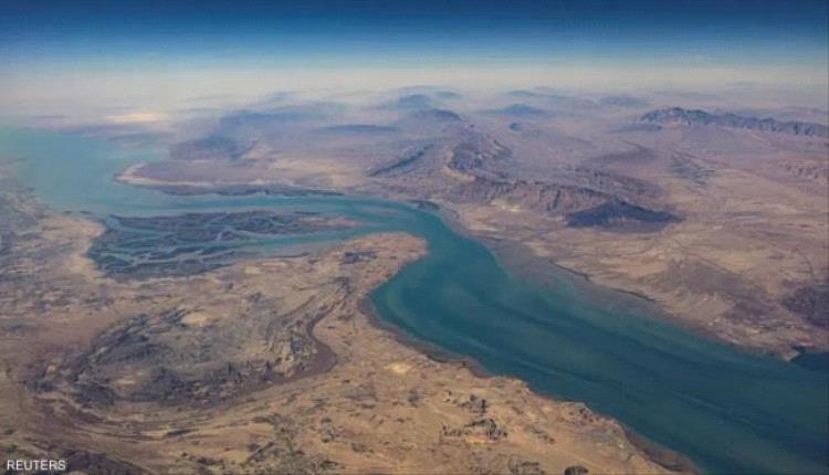 حركة سفن غير اعتيادية في مضيق هرمز قبل استئناف الحصار الأميركي
