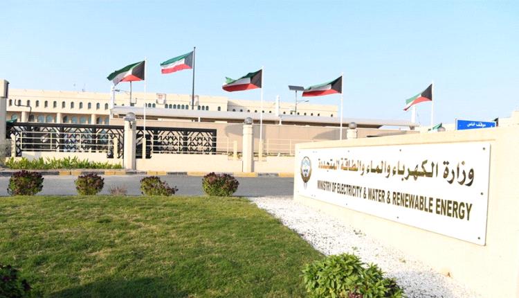 الكويت: تعرض محطة كهرباء وتقطير مياه لهجوم إيراني أسفر عن أضرار في مرافقها 