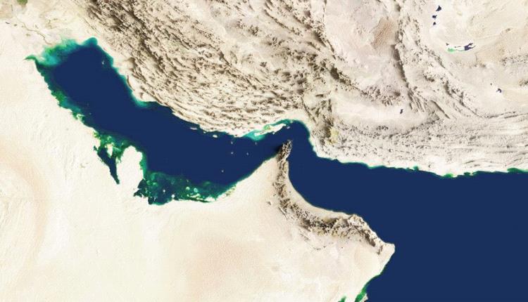 وسط تصاعد الضربات.. تقرير يرصد الأوضاع في جزيرة "خارك" الإيرانية رغم تهديدات ترامب 
