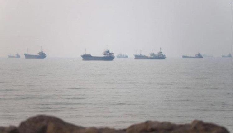 إجلاء طاقم ناقلة نفط بعد استهدافها في مضيق هرمز
