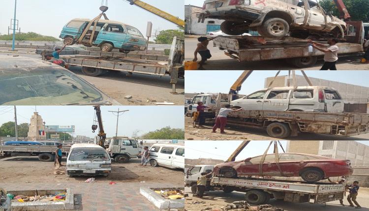 حملة واسعة لرفع المركبات المتهالكة وإزالة  العوائق والتعديات على الشوارع العامة والرئيسية بدارسعد
