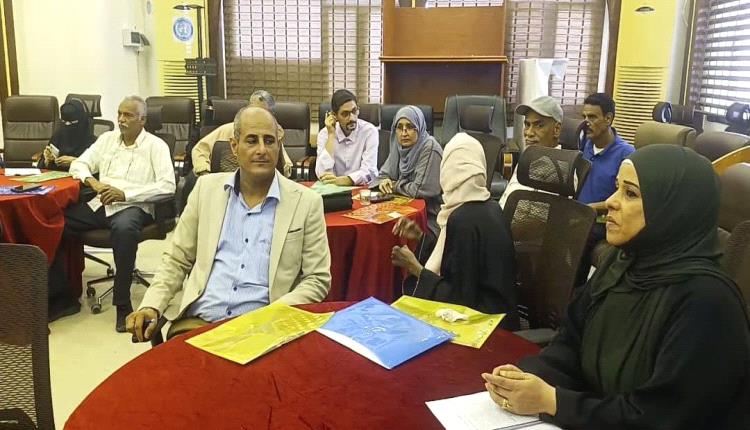 الشعبي يدشن الدورة التنشيطية لموظفي مكتب الصحة بعدن في مجال أساسيات الإدارة والتخطيط في القطاع الصحي