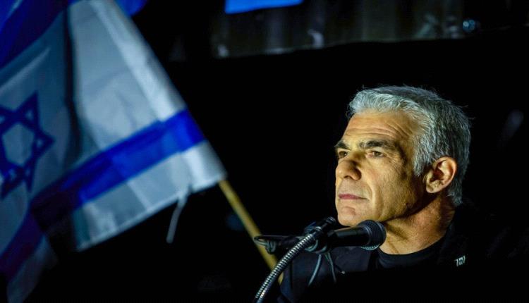 "أولوية قصوى".. لابيد يدعو لإسقاط النظام في إيران