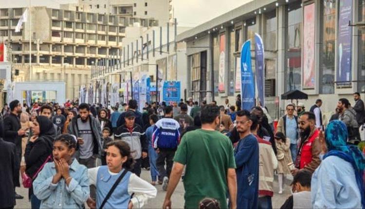 احتجاجات ليبيا تتصاعد إلى المنشآت النفطية والبنك المركزي