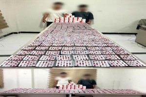 مكافحة المخدرات تطيح بشابين وبحوزتهم مخدرات البريجبالين بكمية عددها 3300 حبة في مديرية المنصورة.