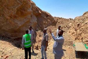 السودان.. مصرع 15 معدناً في انهيار منجم بمنطقة وادي حلفا