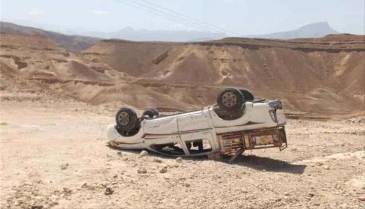 إصابة عدد من المواطنين جراء انقلاب مركبة في مديرية حجر بحضرموت
