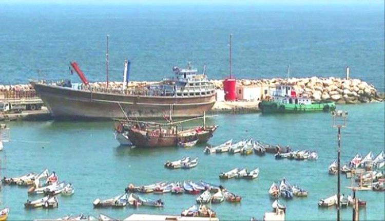 خفر السواحل يستجيب لبلاغ استغاثة من قارب معطل