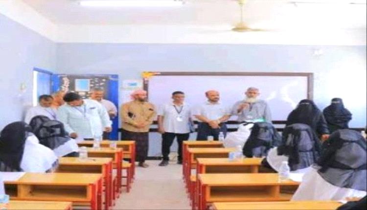 وفد تربوي يشيد بانضباط مراكز اختبارات الثانوية العامة في القطن
..