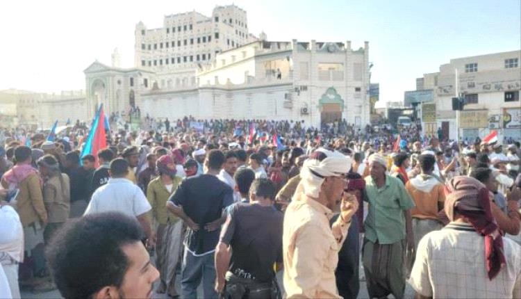 تحت الضغط الشعبي… انسحاب القوات العسكرية من سيئون وبدء فعاليات مليونية رفض الوصاية