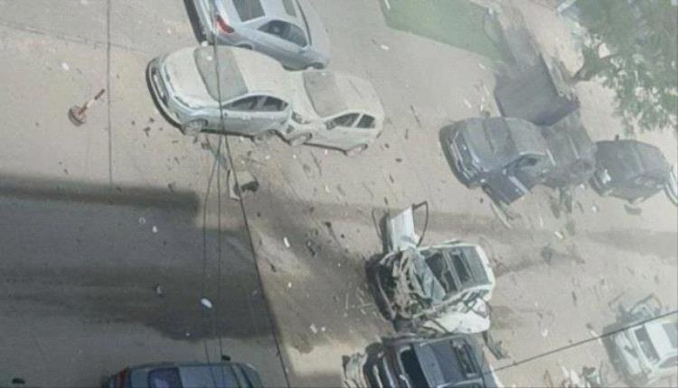شهيدان وإصابات باستهداف سيارة مدنية وسط غزة
