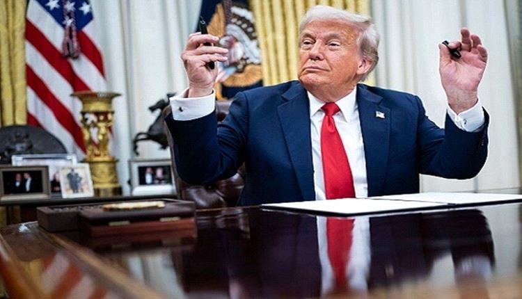 ترامب يتهم إيران بانتهاك وقف إطلاق النار بعد مهاجمتها سفينة "باهظة الثمن" في مضيق هرمز