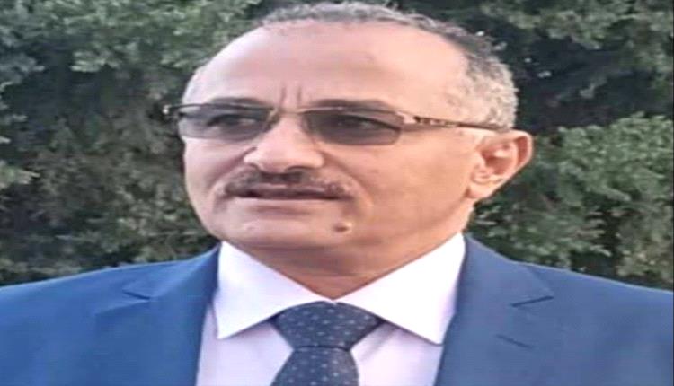 الصحفي «البعيثي» يعلن عزمه على الانتحار احتجاجًا على استمرار قطع رواتبه وزملائه منذ عامٍ ونصف
