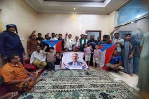 انتقالي حورة يكرم المفرج عنهم من متظاهري مليونية لا للوصاية
