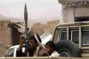 مليشيا الحوثي تقتحم منازل وتفرض حصارًا على حي سكني وسط إب
