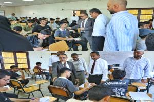 رئيس جامعة عدن يتفقد سير الامتحانات بكلية الحاسوب وتكنولوجيا المعلومات