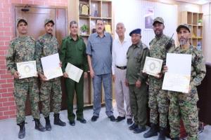 مدير أمن عدن يكرّم مدير شرطة العريش وعدداً من الضباط والأفراد ويشيد بجهودهم الأمنية.