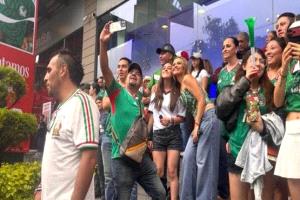 ضحية التحرش الجنسي في افتتاح كأس العالم تصرخ: لن أصمت.. يكفي خوفاً
