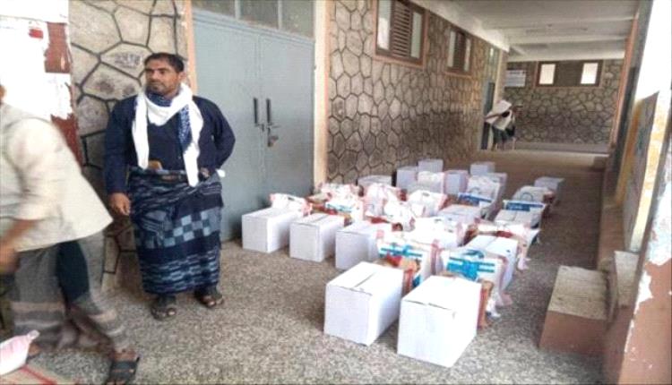 تدشين السلة الغذائية للمعلمين في مدرسة خالد بن الوليد في خورمكسر