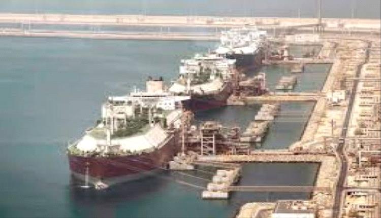 قطر للطاقة تخفض العمالة في رأس لفان وتوقف عبور الناقلات