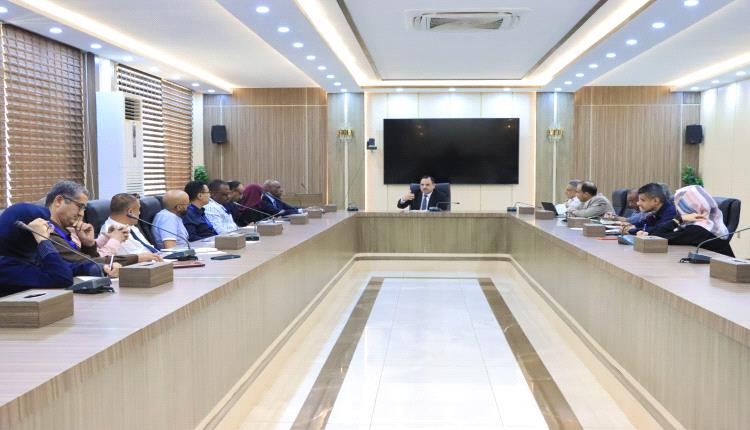 الوزير السقطري يبحث مع منظمة 