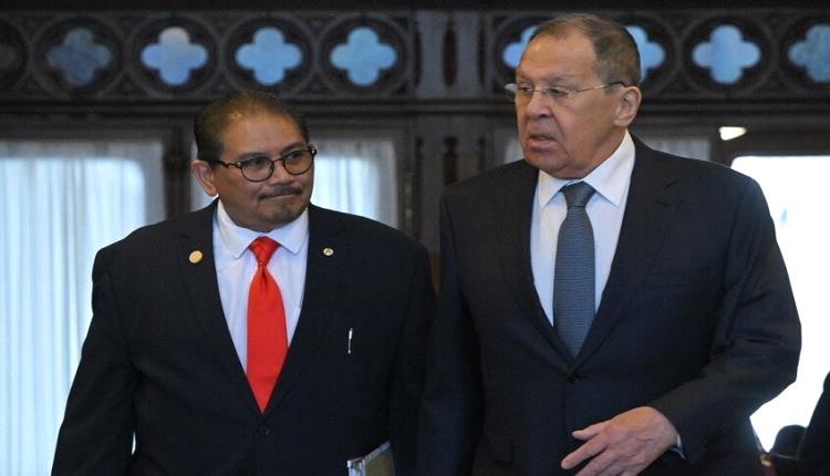 لافروف: ممارسات واشنطن ستخلق قوى إيرانية مؤثرة تتمسّك بالحصول على السلاح النووي