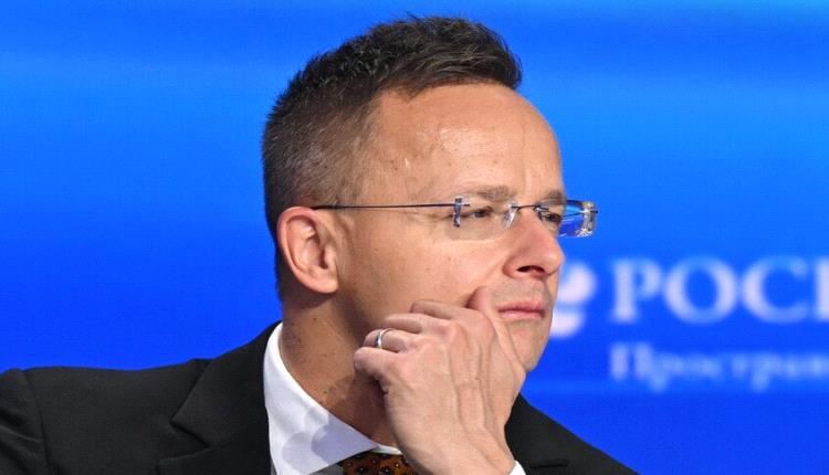 سيارتو يعلق على تهديدات زيلينسكي ضد أوربان