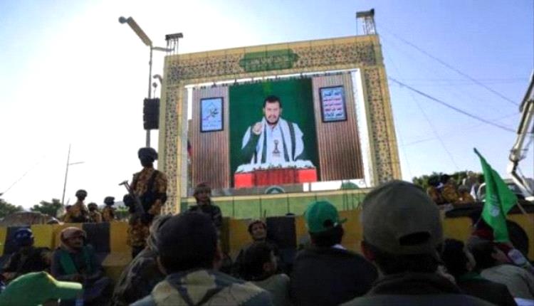 الحوثي يهدد بـ«الزناد» لدعم إيران وسط ارتباك داخل المليشيات