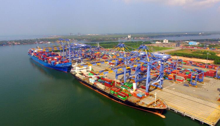 الهند تسمح لسفينة حربية إيرانية بالرسو في ميناء كوتشي "كبادرة إنسانية"