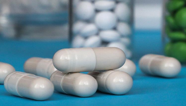 دراسة تربط بين فيتامين C وانخفاض ضغط الدم