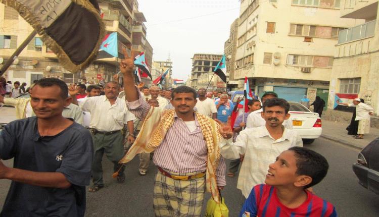 
رحيل بصمت بعد حياة صاخبة بالنضال.. 