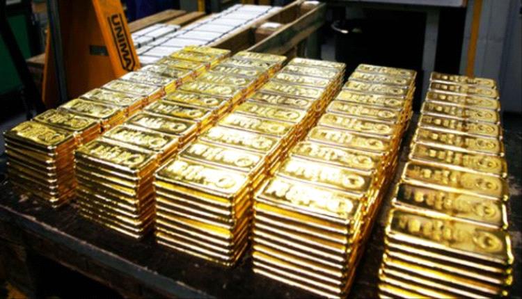 الذهب والفضة يواصلان الهبوط مع مخاوف ارتفاع الفائدة