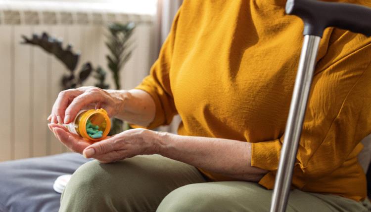 أدوية شائعة لهشاشة العظام تحمي الدماغ وتخفض خطر الخرف