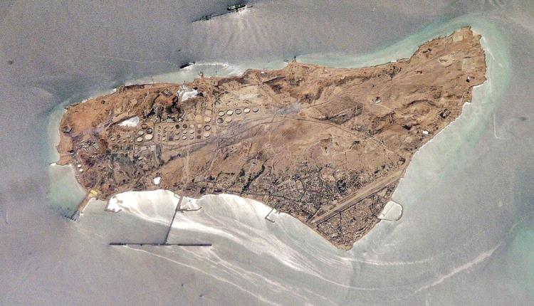 مصادر لأكسيوس: إدارة ترامب تدرس احتلال جزيرة خارك الإيرانية أو فرض حصار بحري عليها