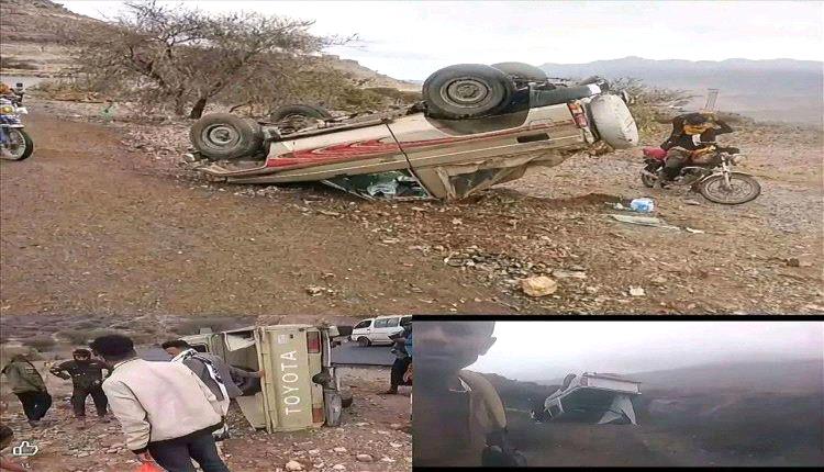 3 حوادث مرورية في نقيل بسبب الأمطار وانزلاق المركبات
