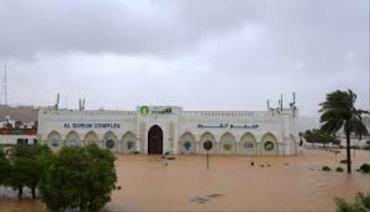 سلطنة عمان: مقتل 5 في انجراف سيارات بسبب السيول