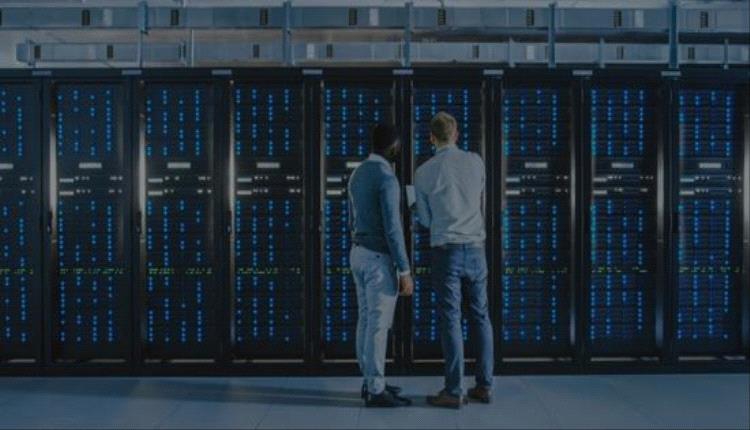 أمريكا: تباطؤ وتيرة تشييد مراكز البيانات بسبب الكهرباء