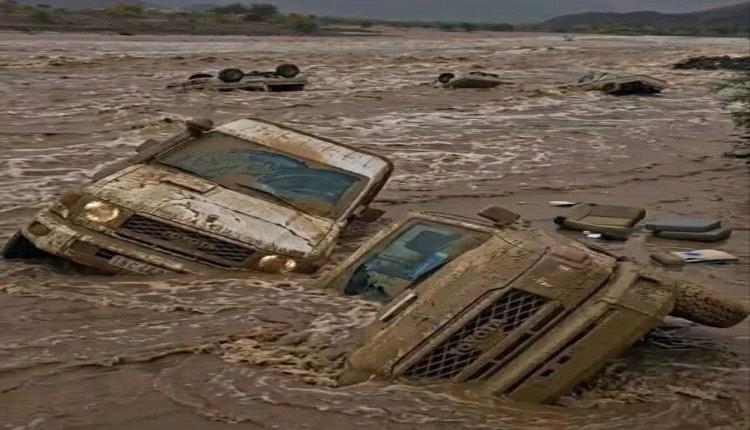 عاصفة وسيول تجرف وحدات قوات الطوارئ الإرهابية المدعومة سعوديا في حضرموت