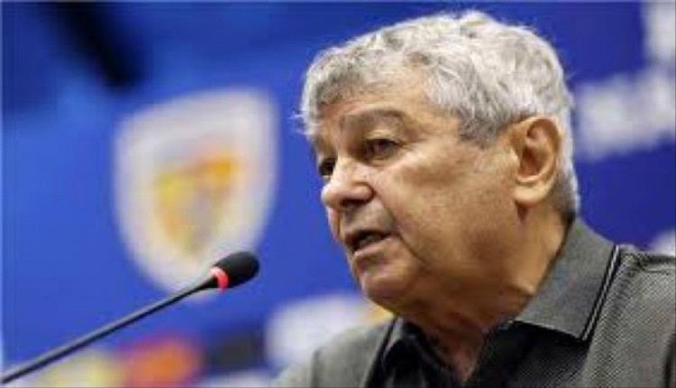 نقل لوتشيسكو مدرب رومانيا للمستشفى بعد إصابته بوعكة صحية