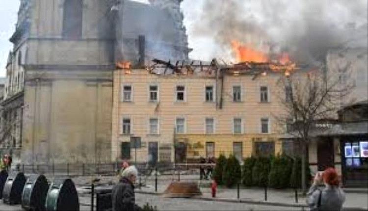 حريق في ميناء أوست-لوجا الروسي بعد هجوم أوكراني بمسيرات
