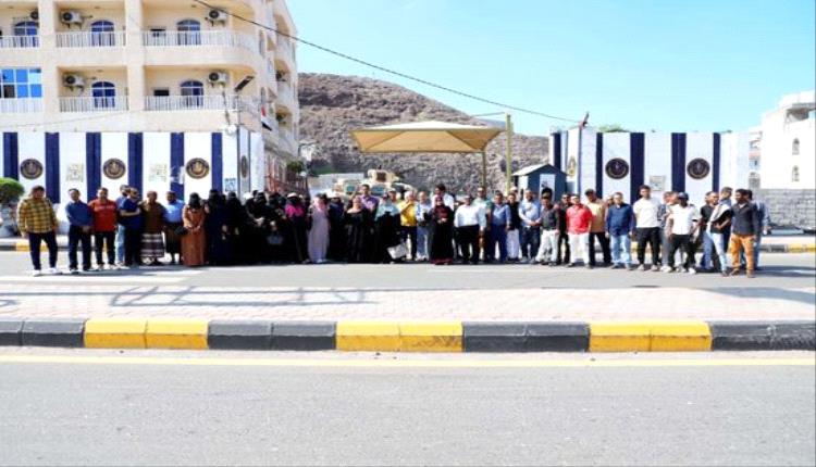 الانتقالي يحذر من توجيهات الحاكم العسكري السعودي بالاعتداء على المتظاهرين غدا