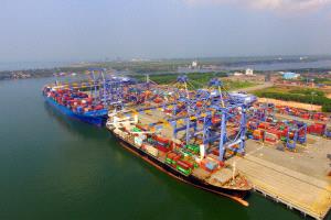 الهند تسمح لسفينة حربية إيرانية بالرسو في ميناء كوتشي "كبادرة إنسانية"