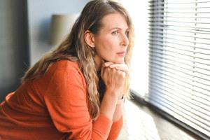 سنّ اليأس المبكر يرفع خطر أمراض القلب لدى النساء