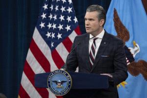 هيغسيث: القيادة المركزية الأمريكية تحقق في ملابسات الضربة التي استهدفت مدرسة في إيران