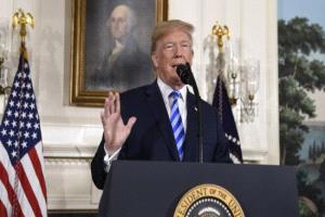 ترامب يدافع مجددًا عن قرار انسحابه من الاتفاق النووي الإيراني