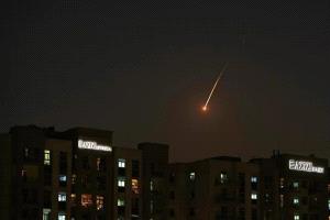 مستشار سابق بالبنتاغون: صواريخ إيران تخترق دفاعاتنا المتطورة والغرب "يضلل" بشأن نجاحات وهمية  